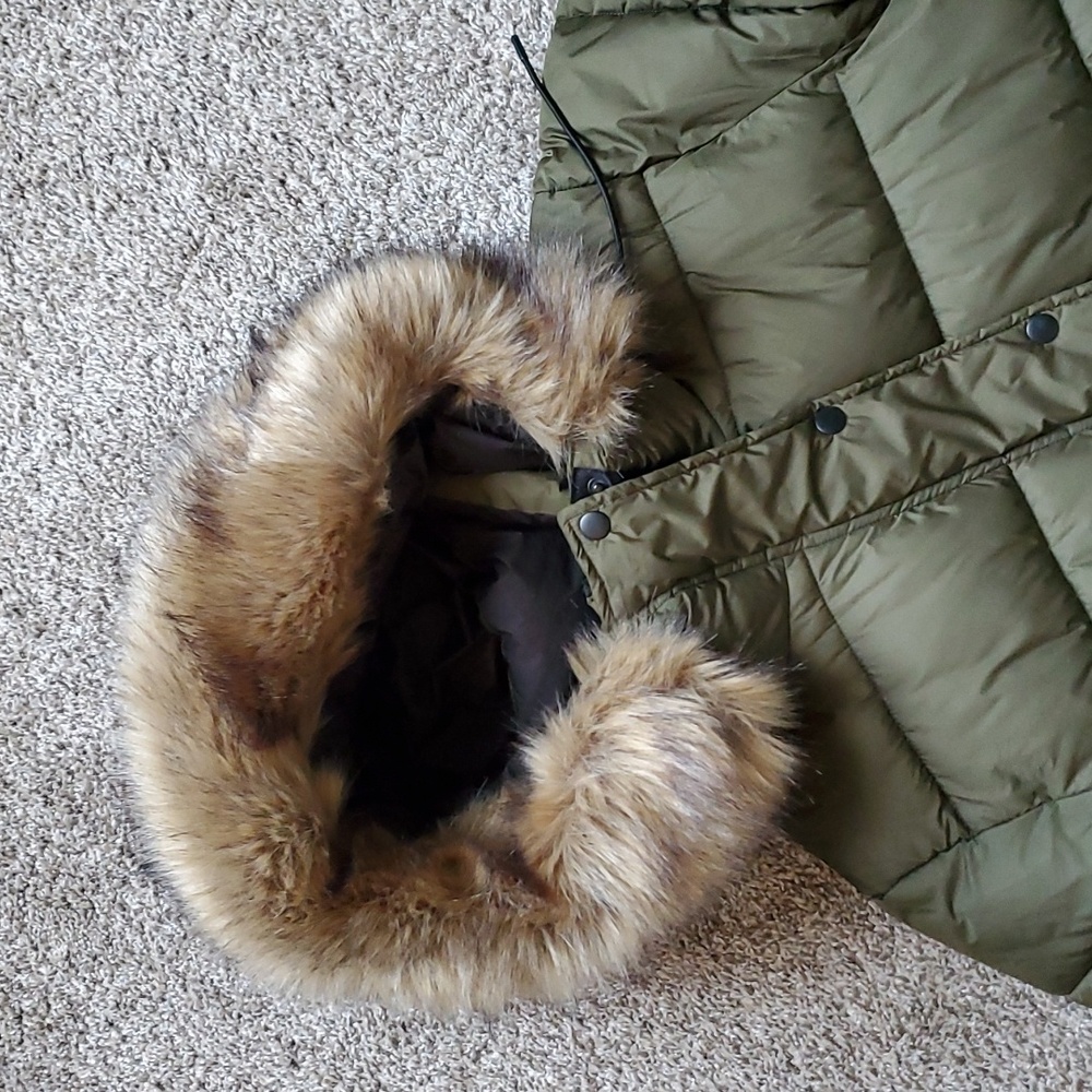 Snow Jacket - Picture 2 of 8